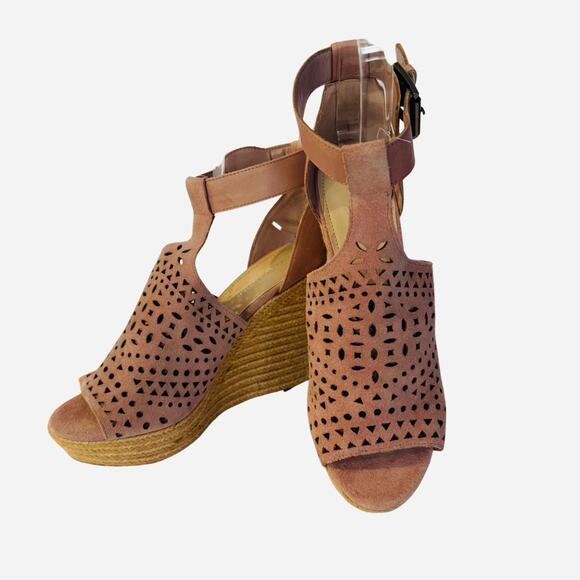 Marc Fisher Women’s Leather Wedge Heels Size 9.5 - Picture 1 of 11